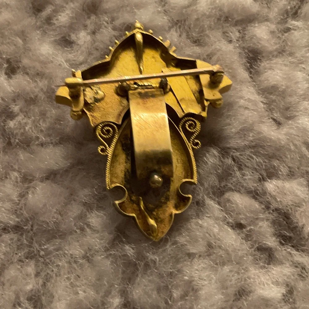 Antique Gold Brooch with Intricate Design A TRULY MAGNIFICENT ESTATE PIECE 🌸🌹 - Picture 2 of 3